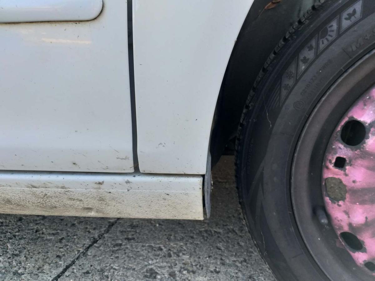 VW Fox original Kotflügel vorn rechts LB9A Candyweiss Bj.2010